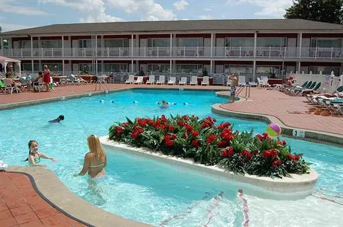 The Georgian Lakeside Resort