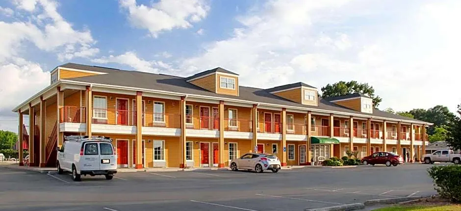 Quality Inn Albertville US 431