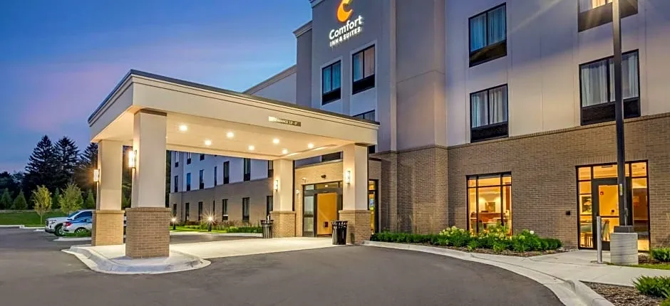 Comfort Inn & Suites