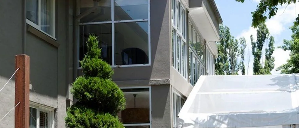 FORREST HOTEL