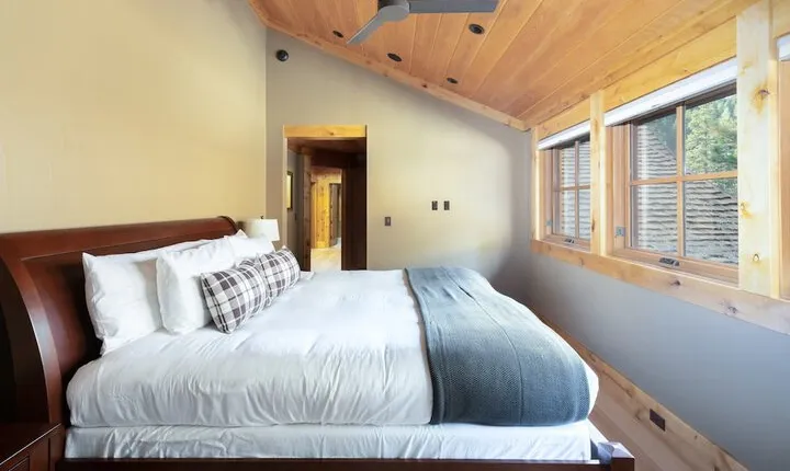 Hunter by Avantstay Riverfront Cabin w / Prvt Cottage 5mins From Palisades