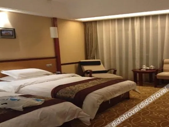Shiping Tianyi Hotel