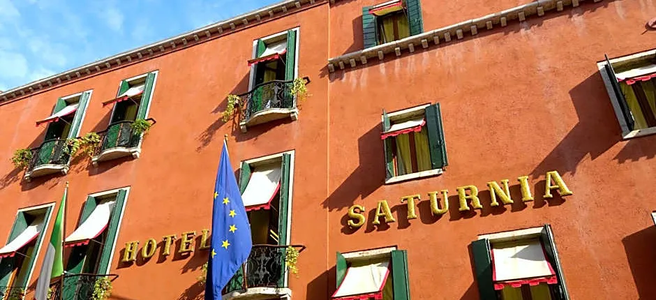 Hotel Saturnia & International