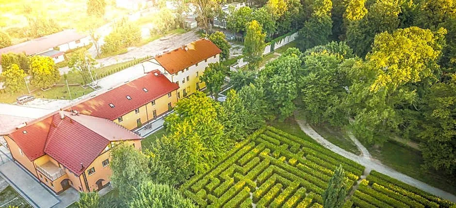 HOTEL I RESTAURACJA BROCHÓW