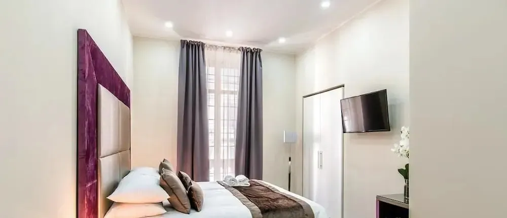 Bloom Apartment by La Griffe