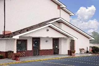 Super 8 Martinsburg
