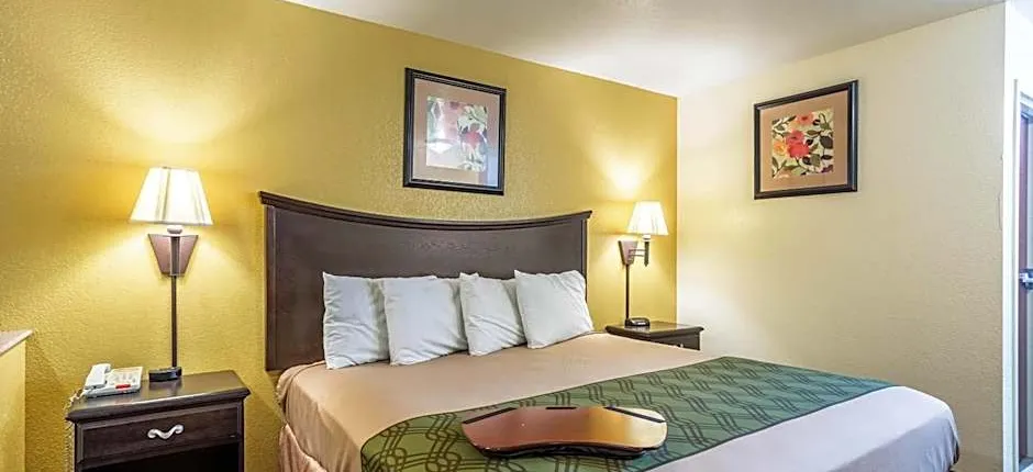 Econo Lodge Inn & Suites Searcy
