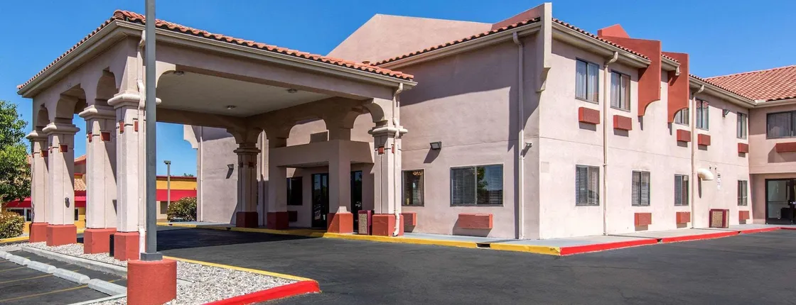 Quality Inn & Suites Albuquerque North near Balloo