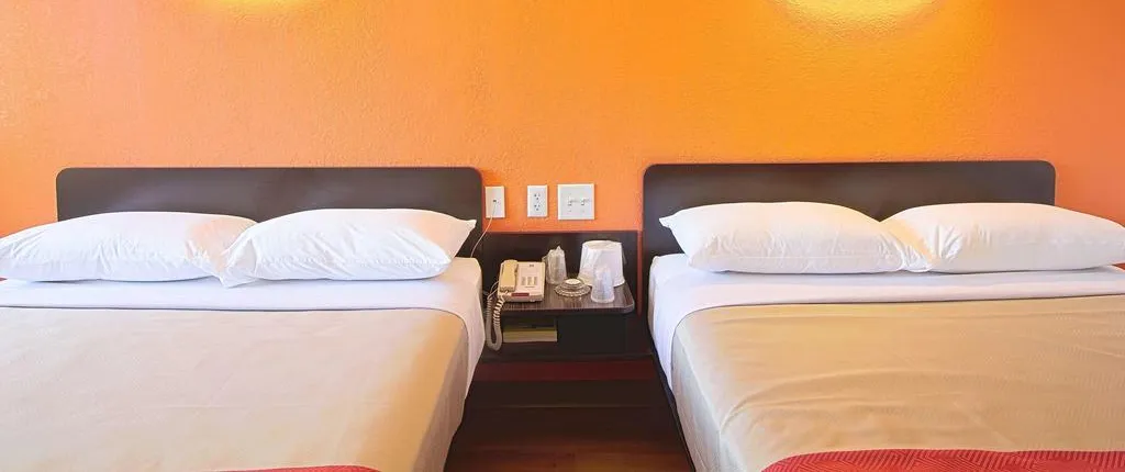 Motel 6 East Brunswick
