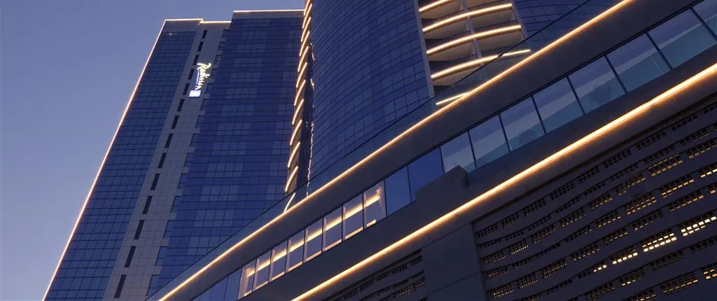 Radisson Blu Hotel, Dubai Waterfront