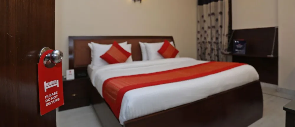 OYO 9299 DLF Phase 4