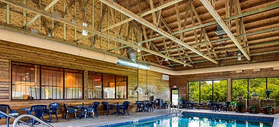 The Shore Club Wisconsin, Ascend Hotel Collection
