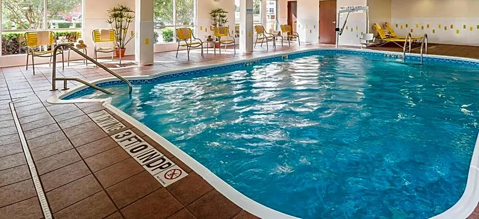 Fairfield Inn & Suites by Marriott Dallas Park Central
