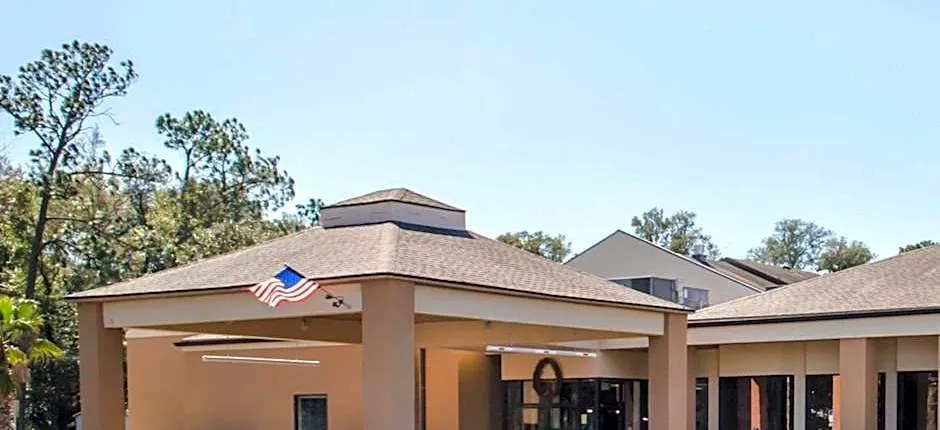 Quality Inn & Suites Pensacola