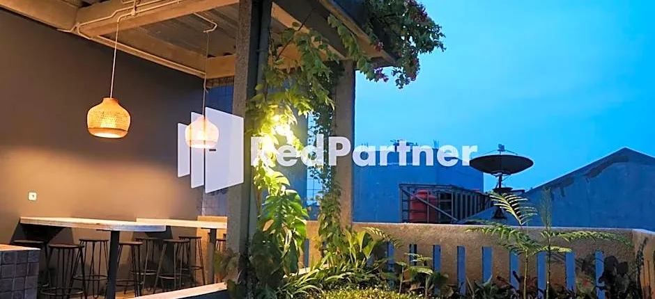 Tomang Gelong Guest House Syariah RedPartner