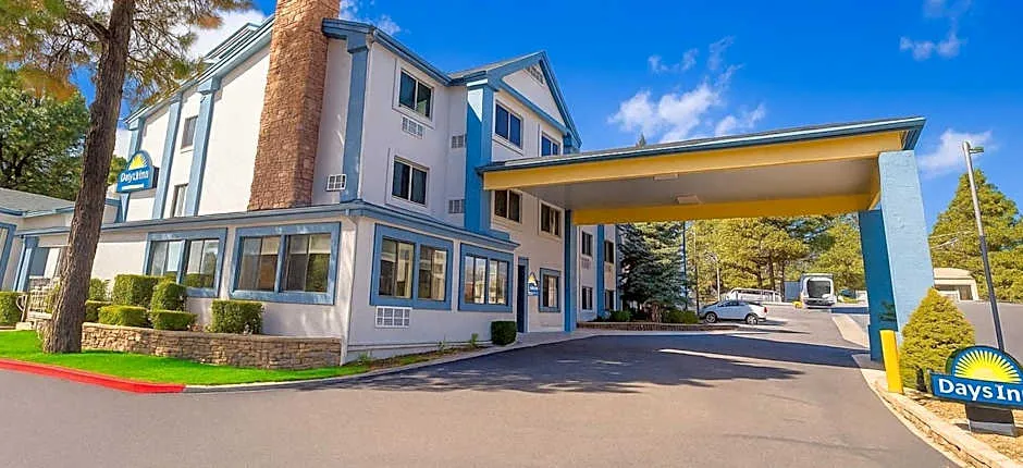 Days Inn & Suites by Wyndham East Flagstaff