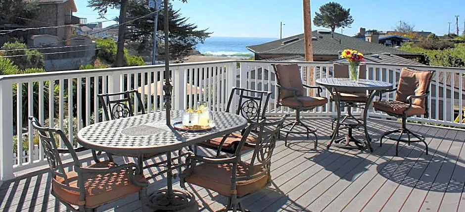 Ocean Echo Inn & Beach Cottages