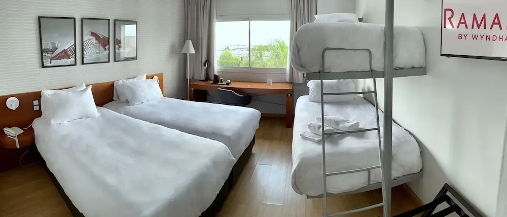 RAMADA BY WYNDHAM VALENCIA ALMUSSAFES