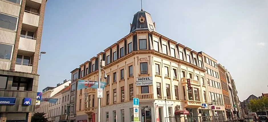 Hotel De Spiegel
