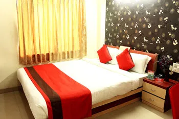OYO Rooms Park Circus Station