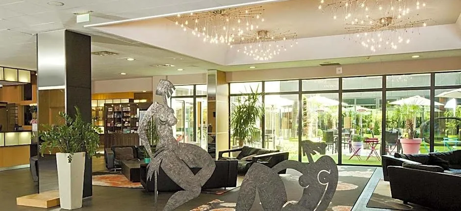 Residhome Suites Paris Sénart