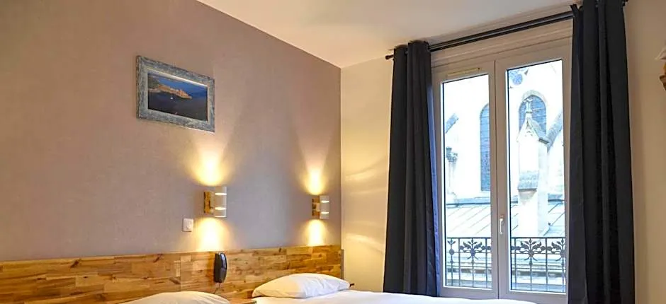 Hôtel De La Perdrix Rouge