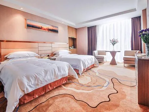 Vienna International Hotel Huhan Jiedaokou