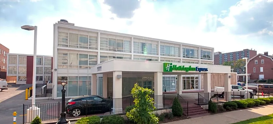Holiday Inn Express St. Louis Central West End By IHG
