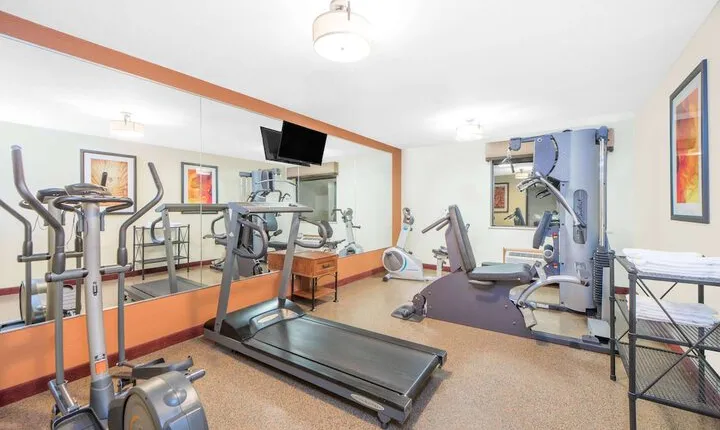 Baymont by Wyndham Springfield South Hwy 65