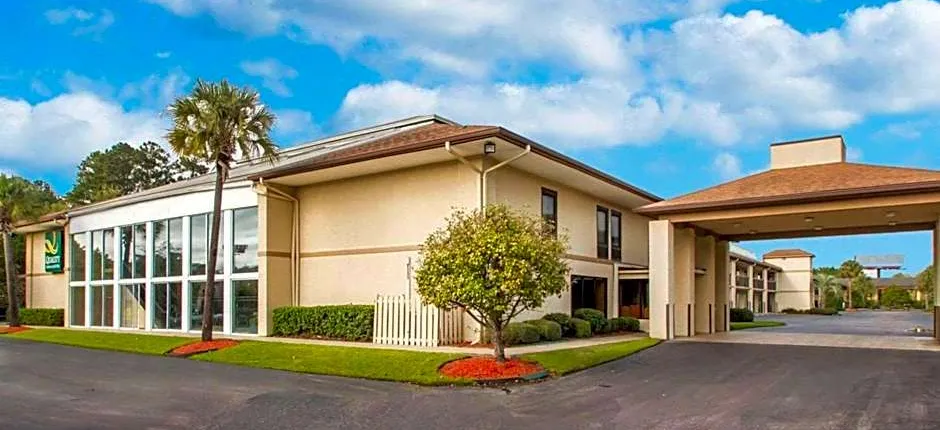 Quality Inn & Suites Ridgeland