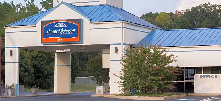 Howard Johnson by Wyndham Commerce GA