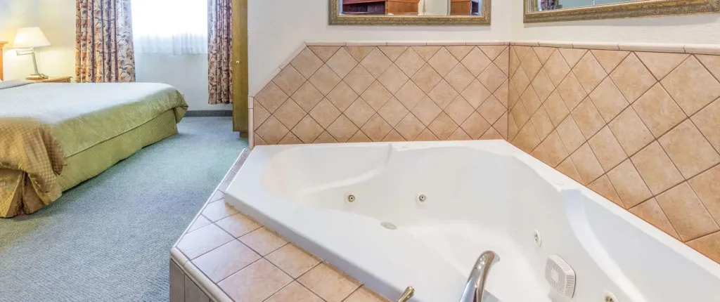 Days Inn by Wyndham Black Bear