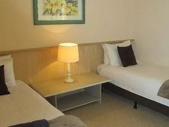 Waratah - 3 Bedroom Cottage
