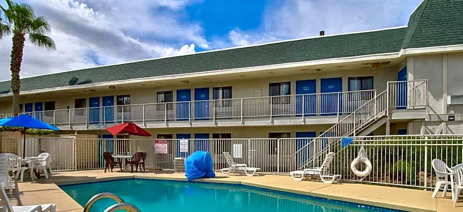 Motel 6-Yuma, AZ - East