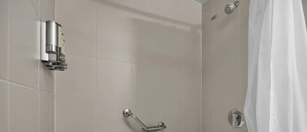 Spectacular Bay View 1bd 2baths in Grove