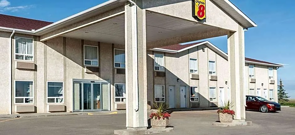 Super 8 by Wyndham Three Hills AB