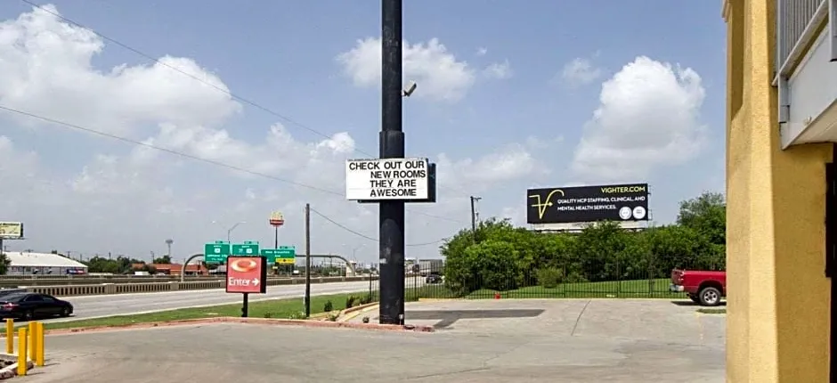 Econo Lodge Inn & Suites Downtown Northeast near Fort Sam Houston