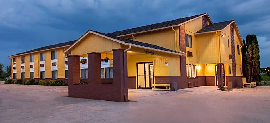 Super 8 by Wyndham Anamosa IA