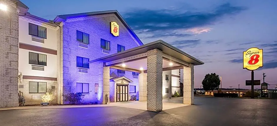Super 8 by Wyndham Uniontown PA