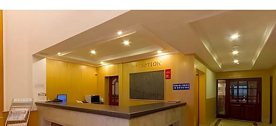 Hotel Metro Manor