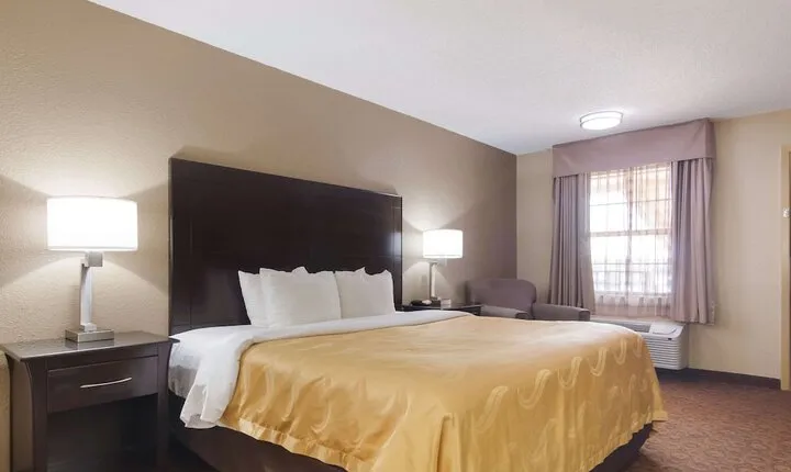 Quality Inn Magnolia