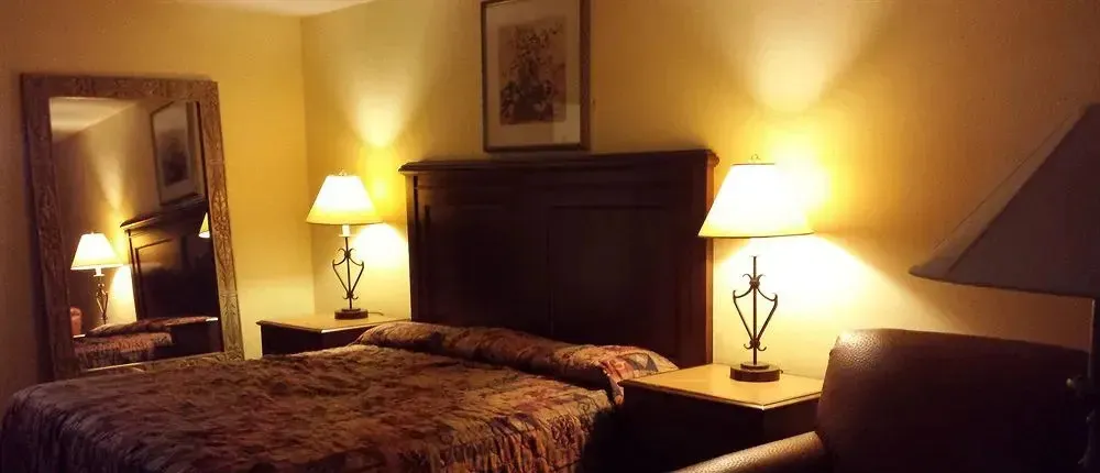 Country Hearth Inn & Suites Hotels