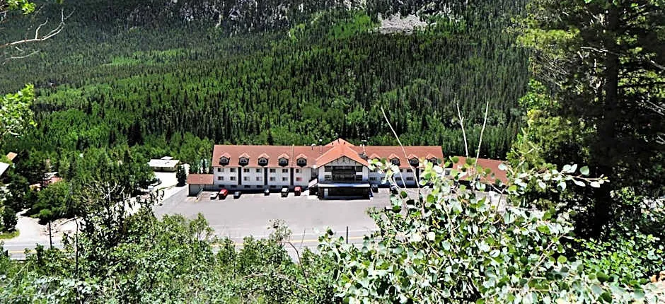 Monarch Mountain Lodge