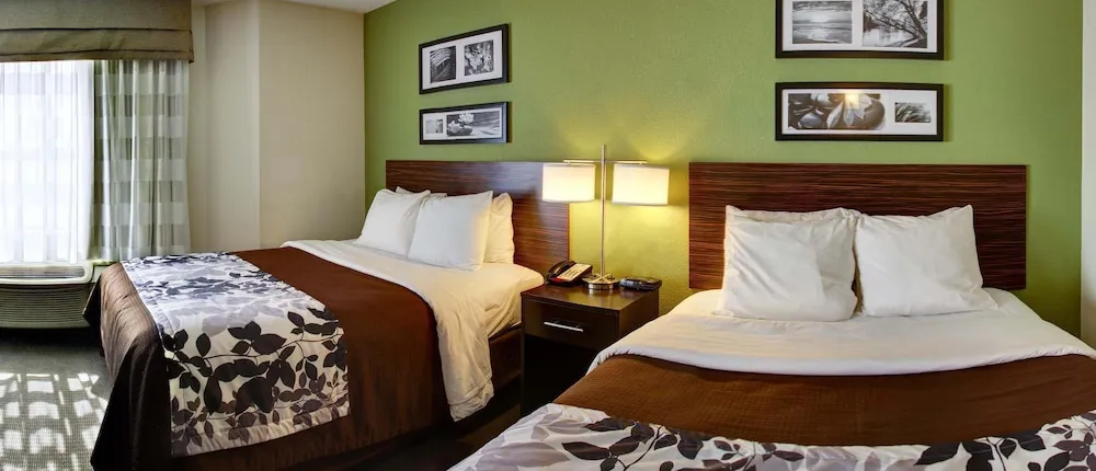 Sleep Inn and Suites Columbus, IN