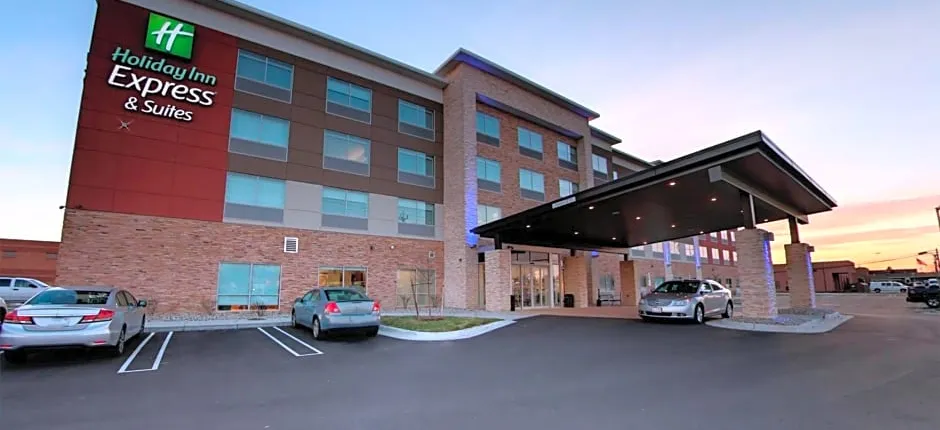 Holiday Inn Express & Suites Detroit Northwest - Livonia By IHG