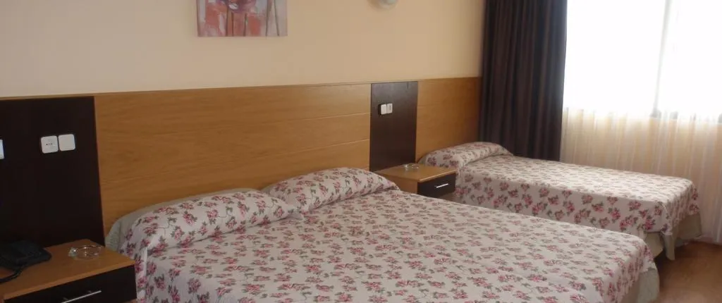 HOTEL PIEDRA