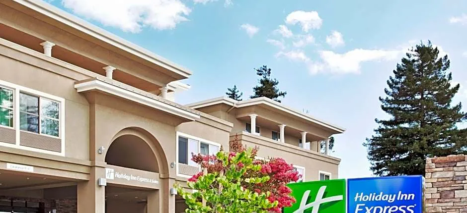 Holiday Inn Express Hotel & Suites Santa Cruz By IHG