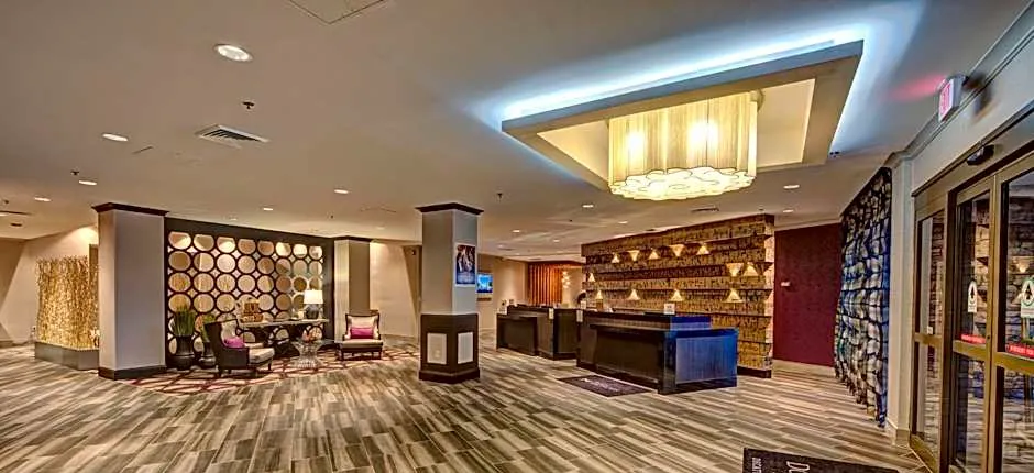 DoubleTree By Hilton Decatur Riverfront