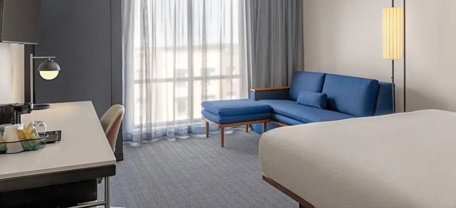 Courtyard by Marriott Milwaukee Brookfield at Poplar Creek