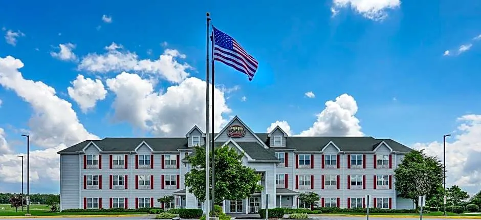 Lancaster Inn & Suites